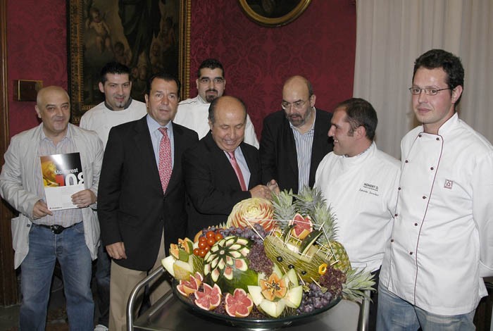 ©Ayto.Granada: Cocineros granadinos de prestigio ofrecerán clases magistrales en las jornadas Mercarest 08 ©Ayto.Granada: Cocineros granadinos de prestigio ofrecerán clases magistrales en las jornadas Mercarest 08